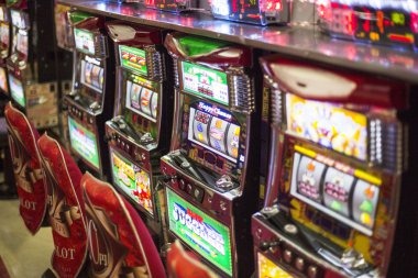 Live baccarat table display with betting zones and card results on erek 68